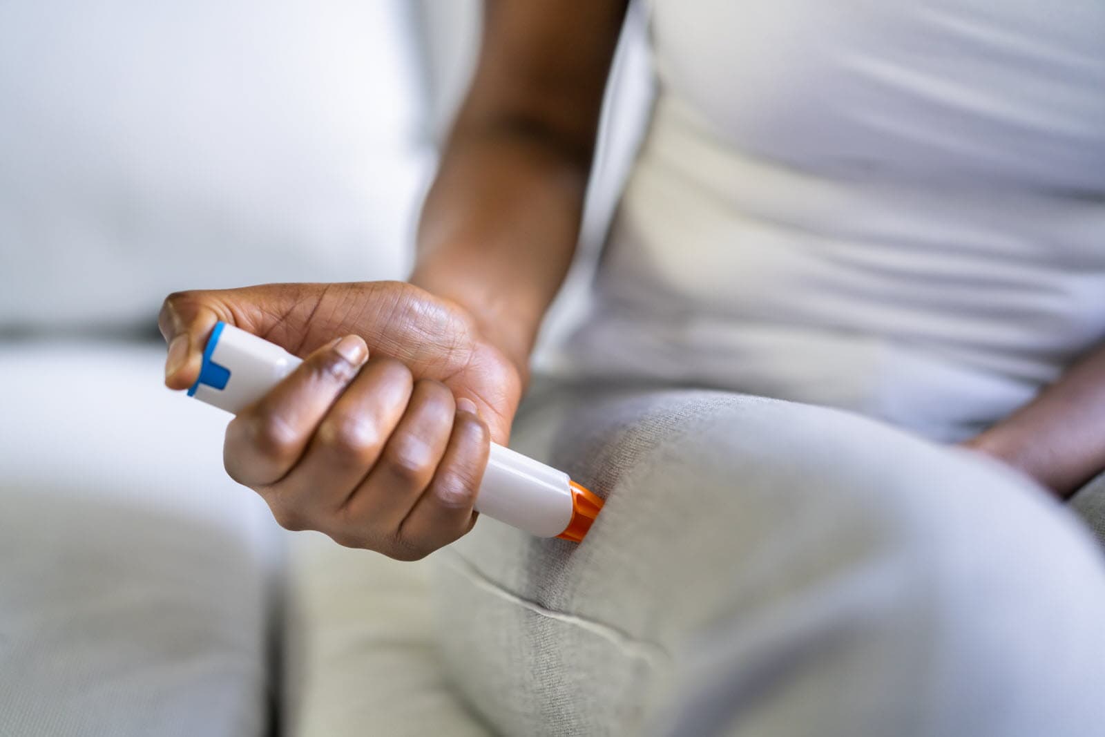 EURneffy 2 mg spray nasal : un avis favorable sans progrès sur les auto-injecteurs